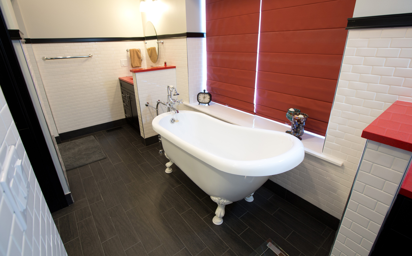 15212 HHOME Schieler bathroom 1400x870.jpg
